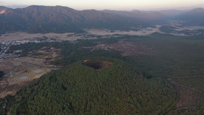 航拍云南腾冲火山