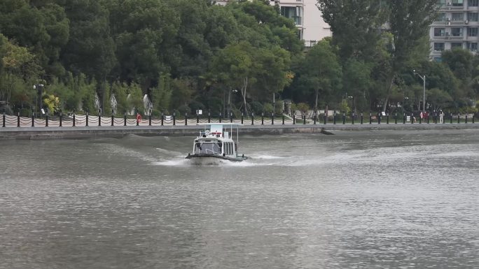 水上公安巡逻艇