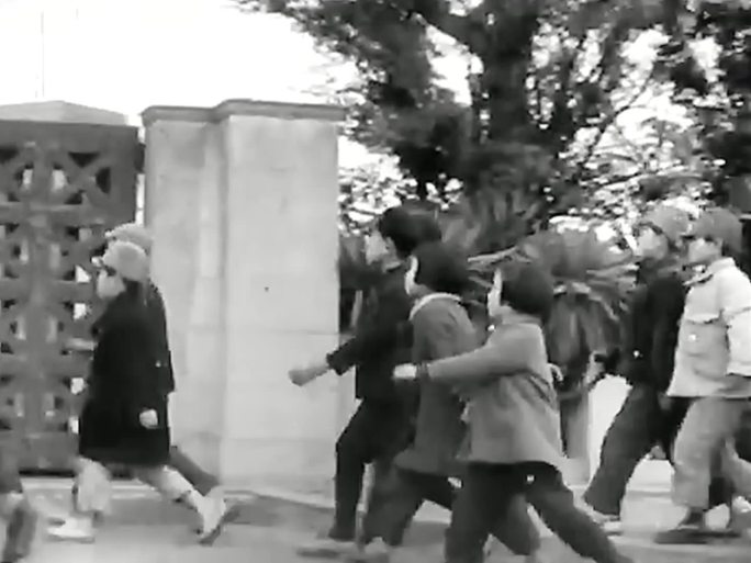 1947年战后日本 学生对午餐不满