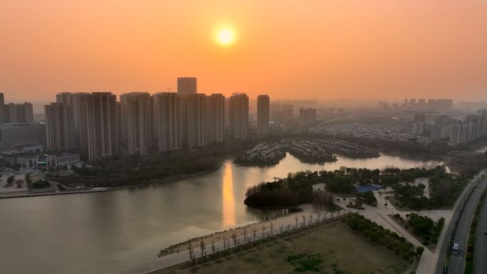 4K高清航拍苏州高新区科技城诺贝儿湖夕阳