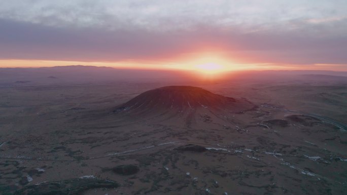 4k航拍内蒙古乌兰哈达火山地质公园朝霞