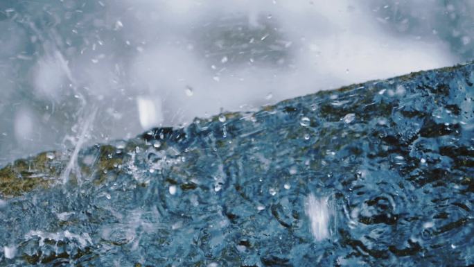 水瀑布水滴雨滴唯美春雨