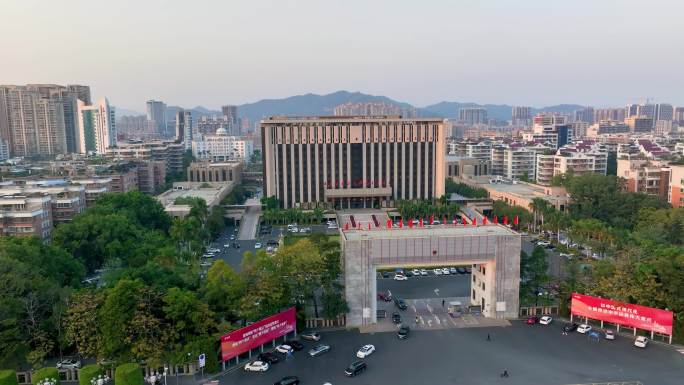 4K航拍 广东揭阳市政府大院
