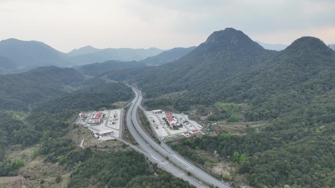 菜溪岩服务区航拍甬莞高速公路服务区