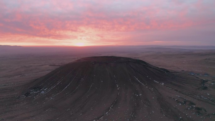 4k航拍内蒙古乌兰哈达火山地质公园朝霞