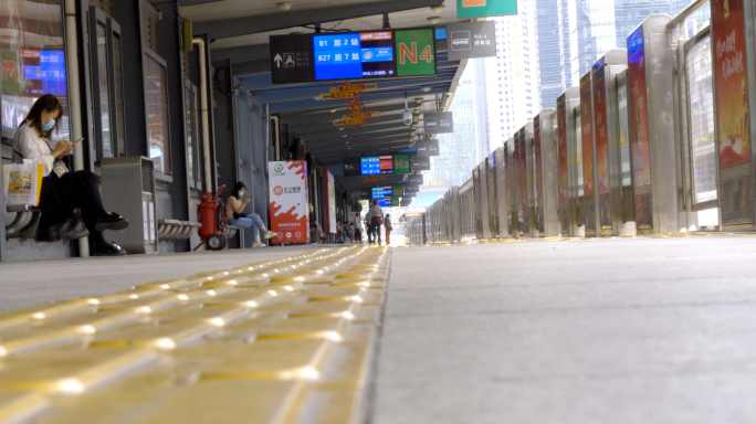 广州天河商圈BRT公交线路 搭乘公交出站