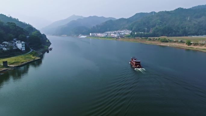 安徽皖南新安江游船风光旅游航拍游船