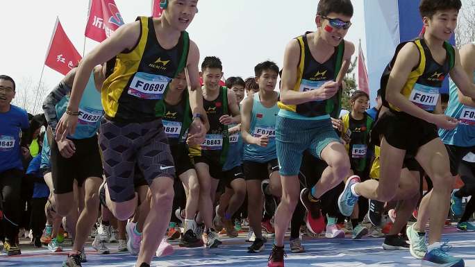 马拉松跑步运动员起跑慢动作