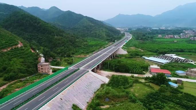 中国高速公路 贺巴高速  广西最美高速