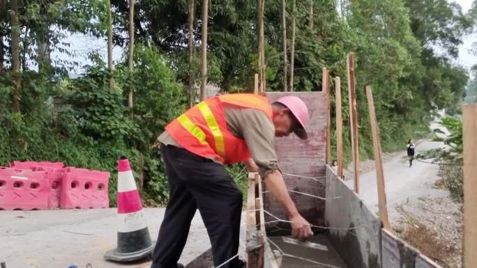 修路 铺路 村庄拆迁道路围墙施工村村建设