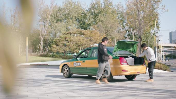 打车 出门 付款 出租车 出行 旅游