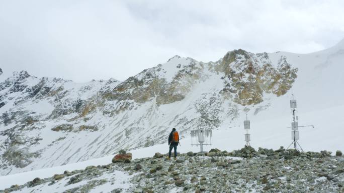 极限运动 登山运动 寒冷天气 高峰