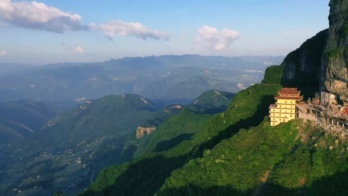 航拍朝阳尧龙山风光