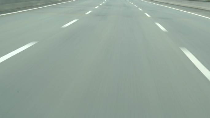 高速公路速度感高速行驶路面速度激情赛车