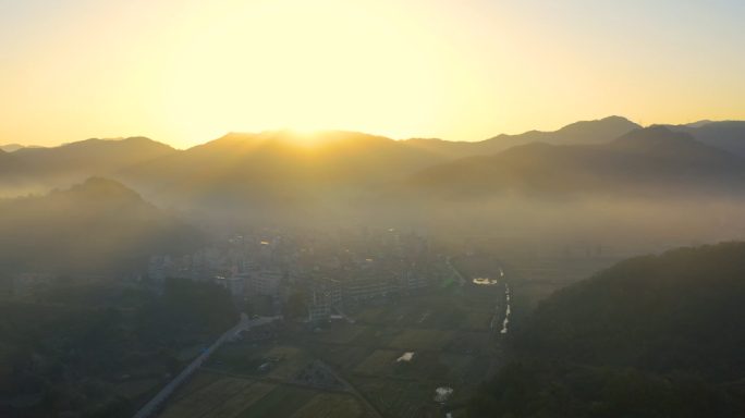 森林阳光日出永康晨曦穿透山雾日出云海