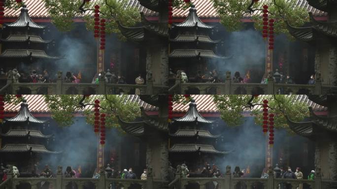 下雨天杭州上天竺寺庙大殿前上香的的香炉