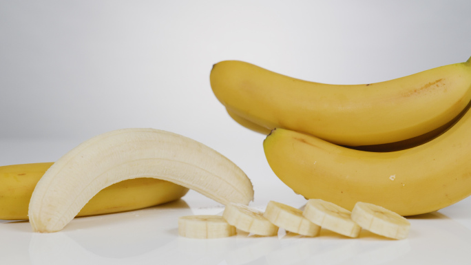 香蕉新鲜水果香蕉片海南香蕉创意拍摄