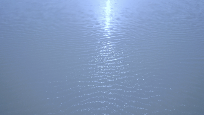 航拍水面涟漪 阳光反射水面