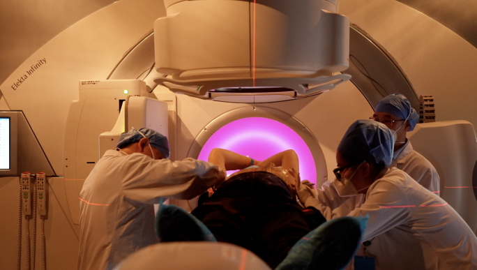 患者CT扫描治疗 肺部脑部胸透检查