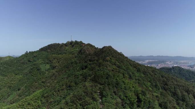 飞过山脉南岳山