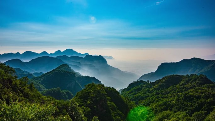 实拍山里云海