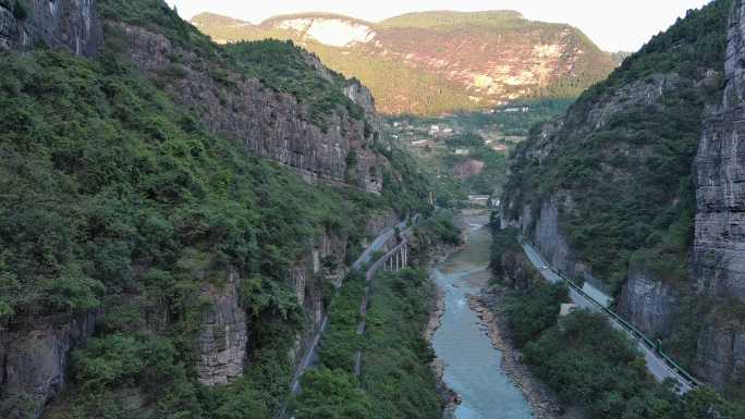 茅台镇赤水河美酒河山区峡谷航拍巨石画河流