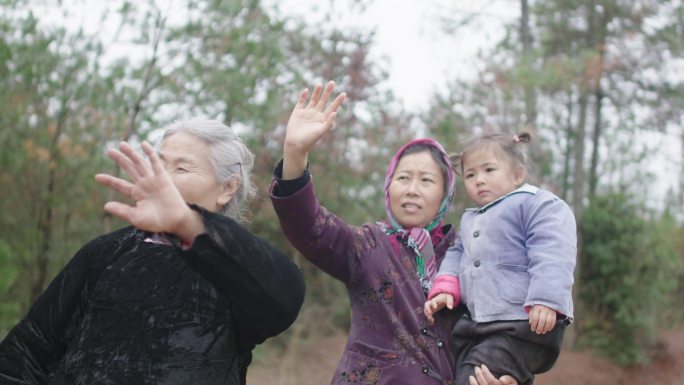 送别，母子送别，外出打工