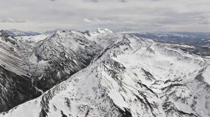 高海拔雪山群精选航拍