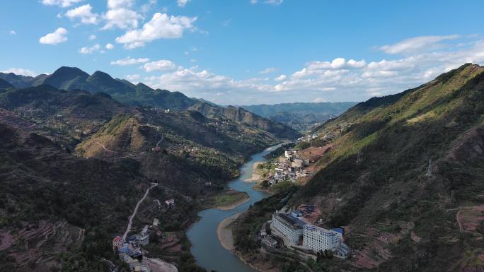 茅台镇赤水河美酒河航拍酒厂片区山区峡谷