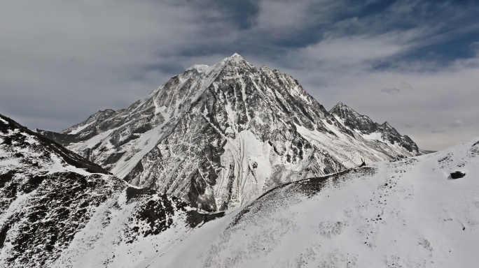 雅拉雪山精选航拍