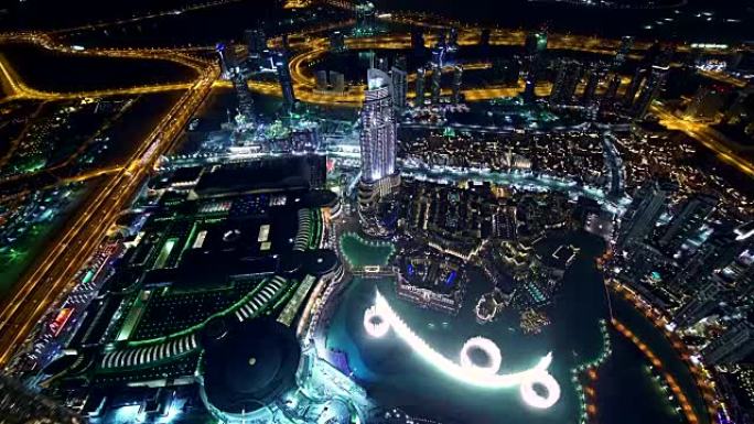 迪拜夜间的高角度拍摄