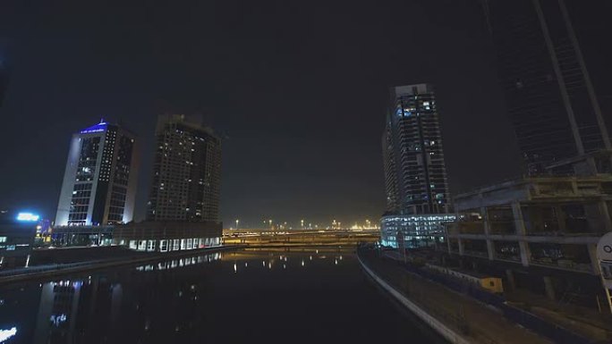 迪拜夜晚的运河视频素材