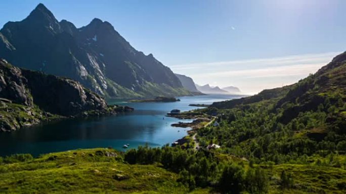 挪威罗弗敦群岛的田园诗般的峡湾-鸟瞰图