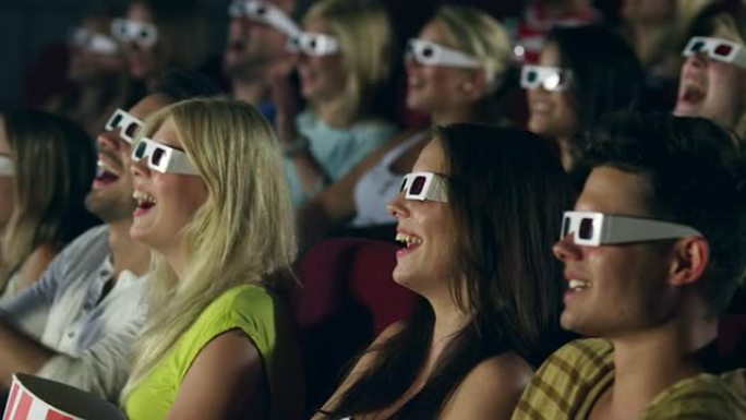 观看3D电影的人观看3D电影的人