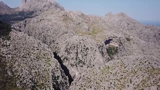 西班牙山区峡谷的鸟瞰图