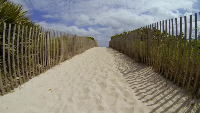 高清：通往海滩的Sandy Path