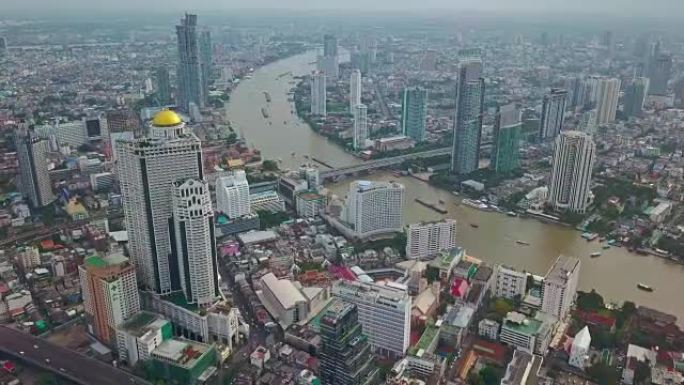 空中拍摄曼谷市，湄南河，天空多云
