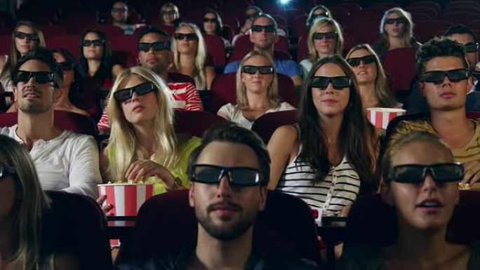 观看3D电影的人观众表情