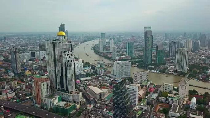 空中拍摄曼谷市，湄南河，天空多云