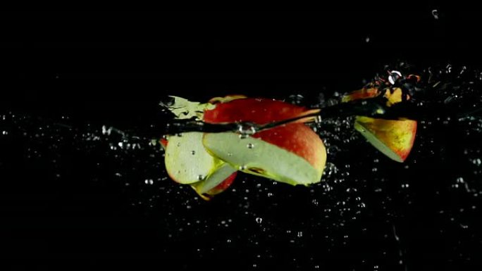 缓慢运动：苹果溅进水里