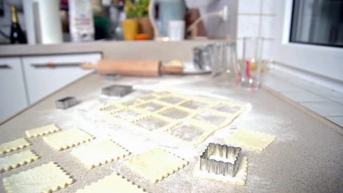 制作饼干美食制作桌面模型