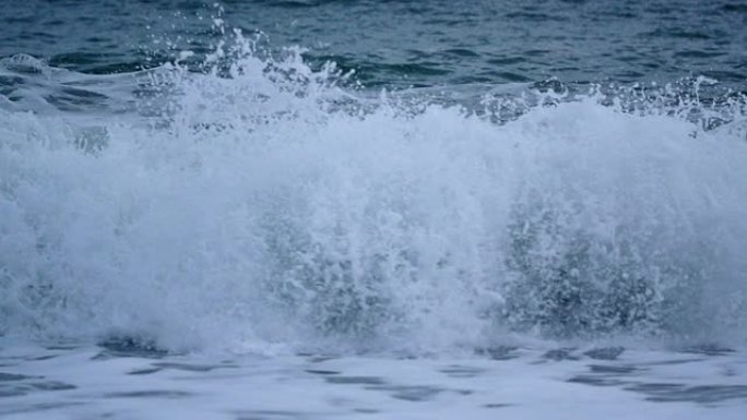 慢速运动：波浪巨浪滔天冲击力破坏力自然的