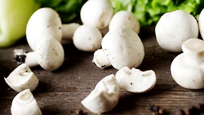 蘑菇可食用晚餐蒸煮
