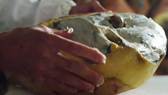慢动作的工作过程帕尔马火腿专业和传统的历史和文化的真正的和健康的食品