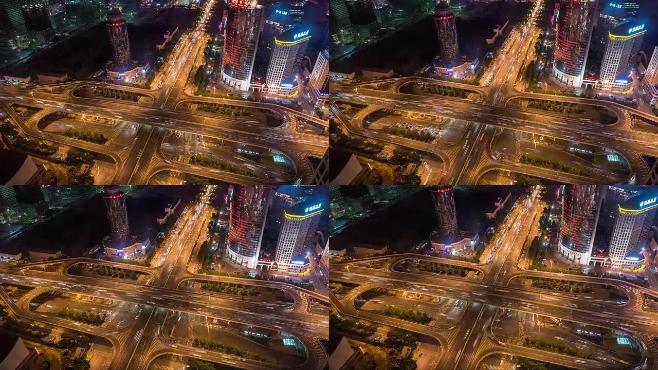 延时-夜间繁忙路口的鸟瞰图 (WS/Zoom)