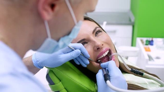 牙科手术牙科医生牙医院拔牙