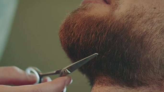 理发师剪胡须男士剪胡须