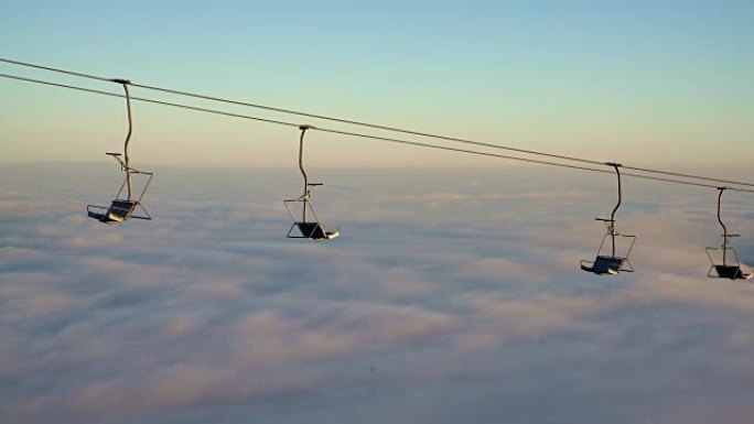 固定式滑雪升降机抵御雾气