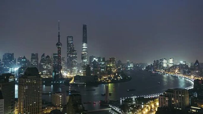 T/L WS HA ZI上海天际线高角度视图，夜向黎明过渡/中国上海