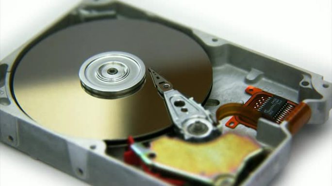 计算机硬盘机械磁盘特写镜头素材